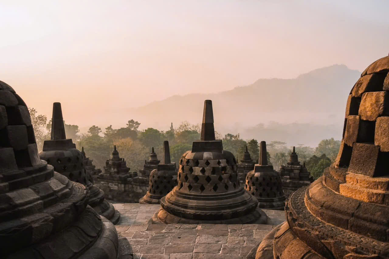 TUYẾN HÀNH HƯƠNG ĐỘC LẠ ĐẲNG CẤP SUMMIT TRAVEL 2026 MÙA XUÂN TRÊN NHỮNG KỲ QUAN PHẬT GIÁO BOROBUDUR - KOMODO TOUR 6N5Đ,5N4Đ XUÂN TRÊN ĐỈNH LADAKH TOUR 8N7Đ, MYANMAR 4N3Đ KHỞI HÀNH TỪ HÀ NỘI TP HCM 