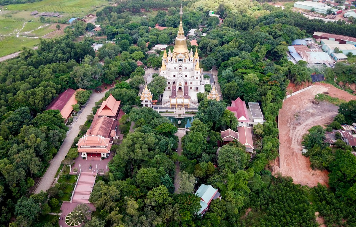 Tour Ngày An Lạc - Gieo hạt Giác Ngộ từ bàn tay Chánh Niệm tại TP.HCM 01 ngày trải nghiệm nghệ thuật tự tạo tác tượng Phật thủ công