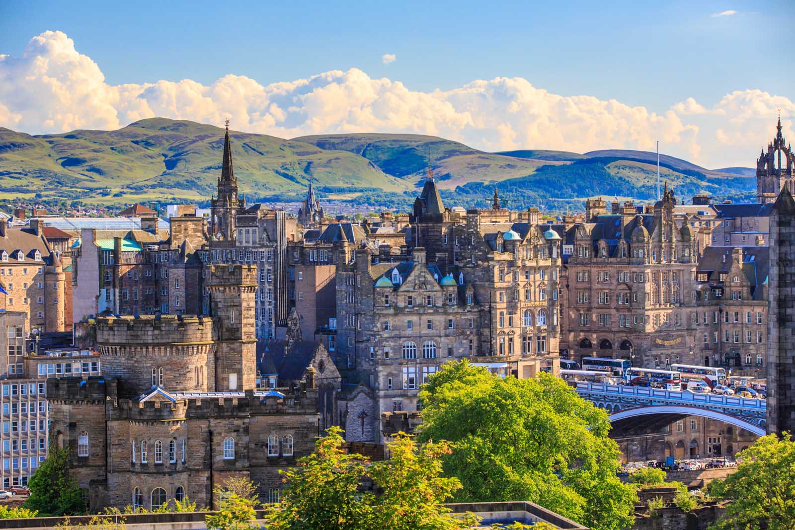 TOUR HÀ NỘI - VƯƠNG QUỐC ANH - XỨ WALES - SCOTLAND - NHỮNG VÙNG ĐẤT CỔ KÍNH THANH LỊCH VÀ BÍ ẨN
