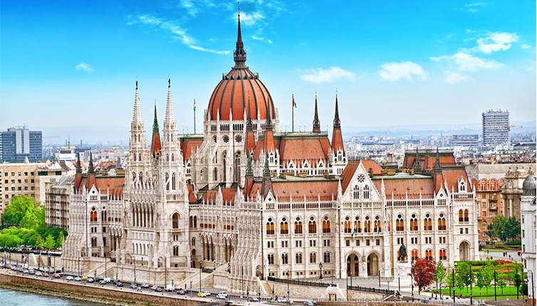 TOUR DU LỊCH CHÂU ÂU NĂM 2025 ĐI 5 NƯỚC TÂY VÀ ĐÔNG ÂU BẢN ĐỘC ĐÁO TỪ HÀ NỘI SÀI GÒN ĐẾN Ý-SLOVENIA-HUNGARY-SLOVAKIA-ÁO-SÉC HÀNH TRÌNH DU LỊCH LÃNG MẠN CHẠM CẢM XÚC 