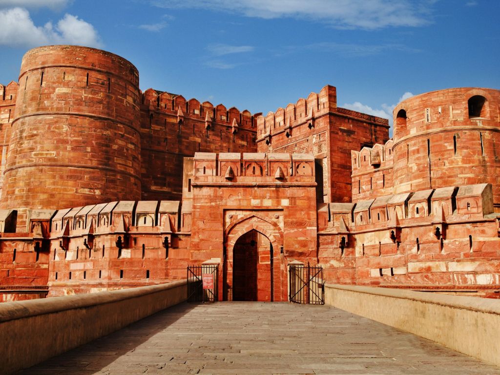 TOUR ẤN ĐỘ - NEW DELHI - ĐỀN TAJ MAHAL KHÁM PHÁ KỲ QUAN THẾ GIỚI -THÀNH PHỐ HỒNG JAIPUR 5 NGÀY 4 ĐÊM NHẬN KHÁCH TỪ HÀ NỘI SÀI GÒN 