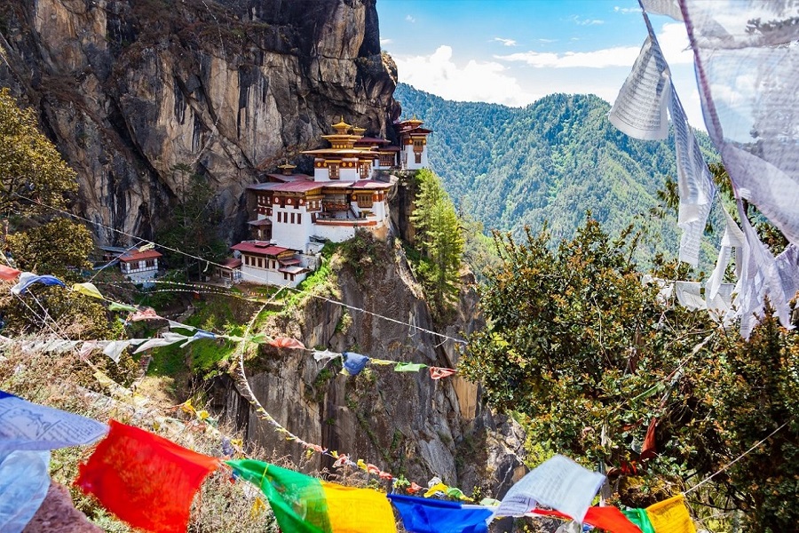 TOUR BHUTAN TỪ HÀ NỘI SÀI GÒN ĐÀ NẴNG - HÀNH TRÌNH AN LẠC TỚI ĐẤT NƯỚC HẠNH PHÚC NƠI THỰC HÀNH QUỐC GIÁO KIM CƯƠNG THỪA 