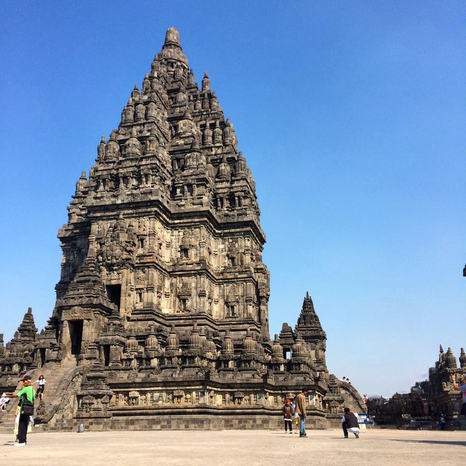 VIẾNG THĂM DI TÍCH BẢO THÁP PHẬT GIÁO ĐẠI THỪA BA LA PHÙ ĐỀ ĐỀN BÔ RÔ BU ĐUA JAVA INDONESIA KIẾN TRÚC GIÁC NGỘ TINH XẢO TOUR 5N4Đ TỪ HÀ NỘI TP HCM THĂM ĐỀN CỔ BOROBUDUR- ĐỀN PAWON & MENDUT- NÚI LỬA MERAPI
