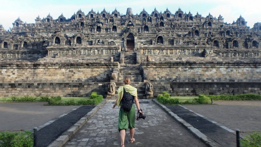 VIẾNG THĂM DI TÍCH BẢO THÁP PHẬT GIÁO ĐẠI THỪA BA LA PHÙ ĐỀ ĐỀN BÔ RÔ BU ĐUA JAVA INDONESIA KIẾN TRÚC GIÁC NGỘ TINH XẢO TOUR 5N4Đ TỪ HÀ NỘI TP HCM THĂM ĐỀN CỔ BOROBUDUR- ĐỀN PAWON & MENDUT- NÚI LỬA MERAPI