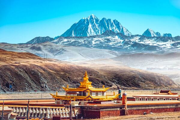 TOUR ĐẠO THÀNH - Á ĐINH - NHÃ GIANG - ĐAN BA - KHANG ĐỊNH 8 NGÀY 7 ĐÊM BƯỚC QUA CỬA NGÕ NHÂN GIAN TÌM VỀ CHÂN TRỜI ĐÃ MẤT TRẢI NGHIỆM ĐỘC ĐÁO NGỦ TẠI KHU THẮNG CẢNH Á ĐINH TOUR CHẤT LƯỢNG CAO BAY 3U TỪ HÀ NỘI TP HỒ CHÍ MINH 