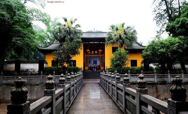 TOUR TÂM LINH PHẬT GIÁO HÀNH HƯƠNG ĐẾN CHỐN TỔ HUỆ NĂNG THIỀN TÔNG 5 NGÀY 4 ĐÊM KHỞI HÀNH TỪ HÀ NỘI SÀI GÒN - QUẢNG CHÂU - CHÙA CỦA ĐẠI SƯ LỤC TỔ HUỆ NĂNG (SUMMIT TRAVEL-CHÙM TOUR ĐƯỜNG VỀ XỨ PHẬT)