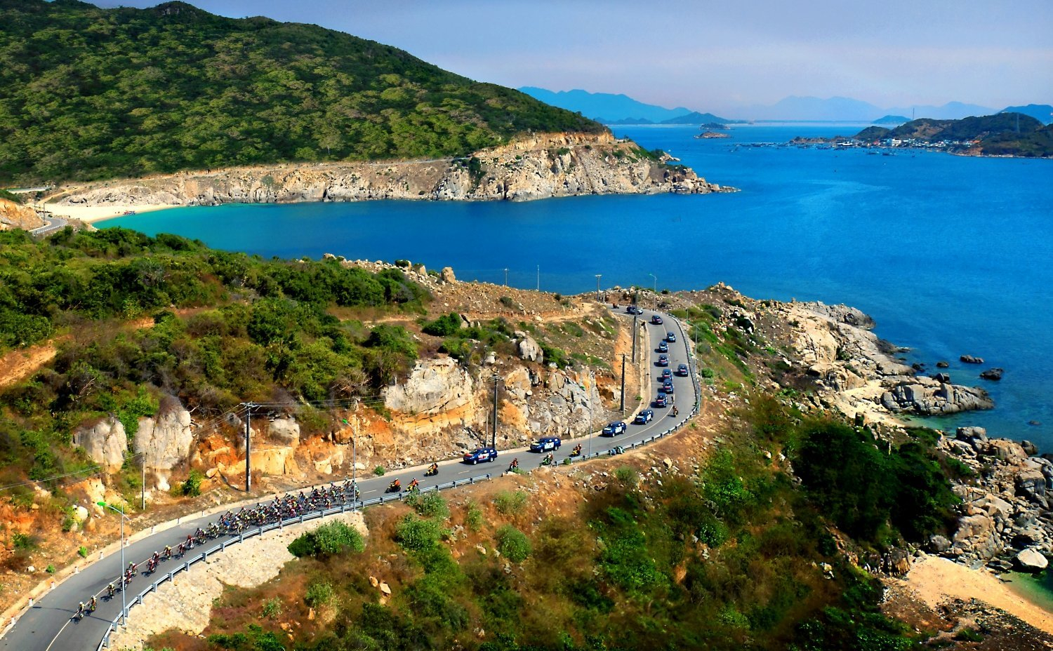 TOUR ĐẶC BIỆT NỐI 2 CUNG ĐƯỜNG BIỂN MIỀN TRUNG ĐẸP NHẤT VIỆT NAM NINH THUẬN – NHA TRANG KHỞI HÀNH TỪ HÀ NỘI VÀ CÁC TỈNH MIỀN BẮC HÈ NÀY ĐẾN VỚI ĐỒNG CỪU VƯỜN NHO VÀ NHỮNG VỊNH BIỂN THƠ MỘNG CÙNG SUMMIT TRAVEL 