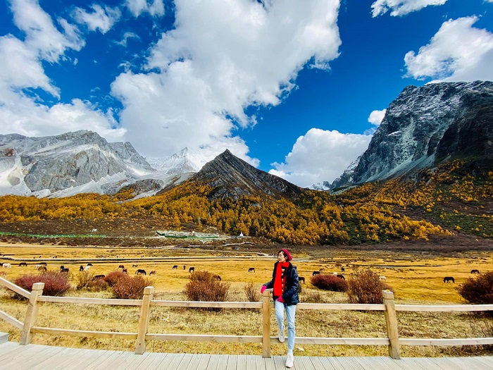 TOUR ĐẠO THÀNH - Á ĐINH - NHÃ GIANG - ĐAN BA - KHANG ĐỊNH 8 NGÀY 7 ĐÊM BƯỚC QUA CỬA NGÕ NHÂN GIAN TÌM VỀ CHÂN TRỜI ĐÃ MẤT TRẢI NGHIỆM ĐỘC ĐÁO NGỦ TẠI KHU THẮNG CẢNH Á ĐINH TOUR CHẤT LƯỢNG CAO BAY 3U TỪ HÀ NỘI TP HỒ CHÍ MINH 