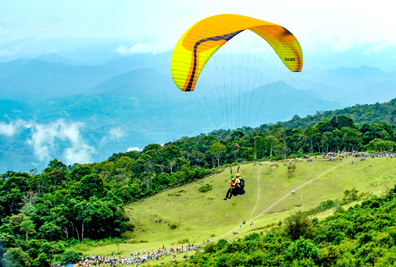 TOUR DU LỊCH TUYÊN QUANG NA HANG - HỒNG THÁI GIÁ RẺ - MÙA HOA LÊ - DU THUYỀN HỒ NA HANG - NƠI TRỜI ĐẤT GIAO HÒA