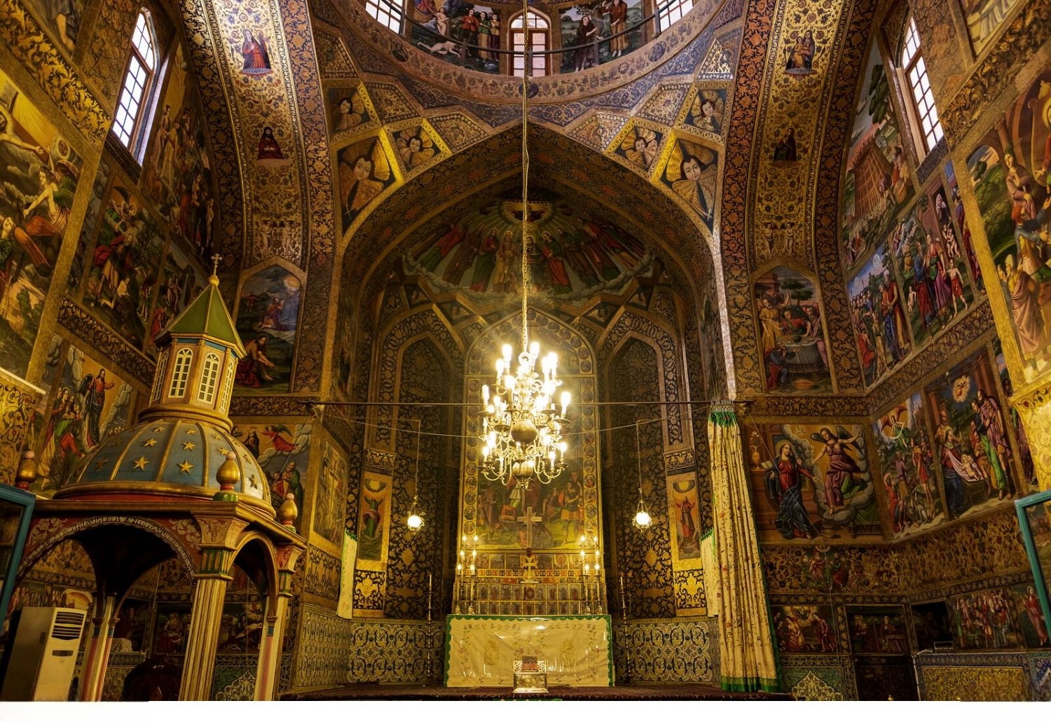 DU LỊCH IRAN KHÁM PHÁ ĐẾ QUỐC BA TƯ HÙNG VĨ ĐẤT NƯỚC CỦA NHỮNG VŨ ĐIỆU BA TƯ QUYẾN RŨ 8 NGÀY 7 ĐÊM KHỞI HÀNH TỪ HÀ NỘI TP HỒ CHÍ MINH TEHRAN – ISFAHAN – KASHAN – YAZD