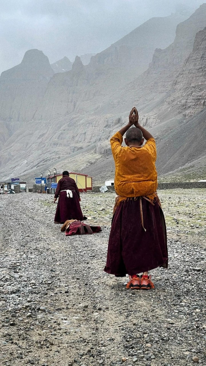 TOUR TÂY TẠNG KORA KAILASH LHASHA POTALA CUNG DARCHEN ĐÈO DOLMALA DIRAPUK HANG ĐỘNG GẮN VỚI HÀNH GIẢ YOGI GOTSANGPA - CHÙA ZULTRULPUK HANG ĐỘNG LINH THIÊNG NGÀI MILAREPA 14 NGÀY 13 ĐÊM  TỪ HÀ NỘI TP HỒ CHÍ MINH ĐÀ NẴNG 