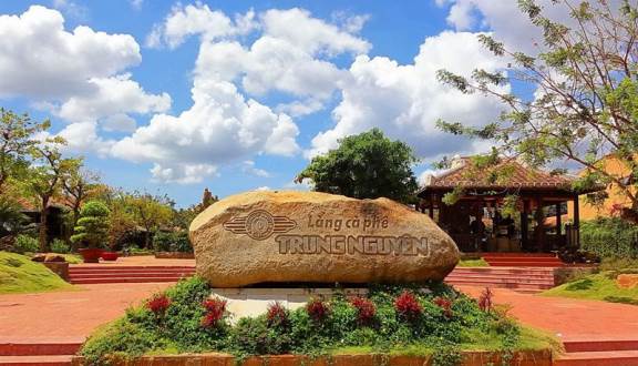 TOUR HÀ NỘI - BUÔN MA THUỘT - PLEIKU - VỀ VỚI RỪNG XANH ĐẠI NGÀN - KHÁM PHÁ CUỘC SỐNG BUÔN LÀNG CÁC DÂN TỘC TÂY NGUYÊN 