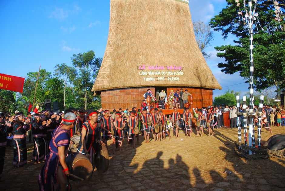 TOUR HÀ NỘI - BUÔN MA THUỘT - PLEIKU - VỀ VỚI RỪNG XANH ĐẠI NGÀN - KHÁM PHÁ CUỘC SỐNG BUÔN LÀNG CÁC DÂN TỘC TÂY NGUYÊN 