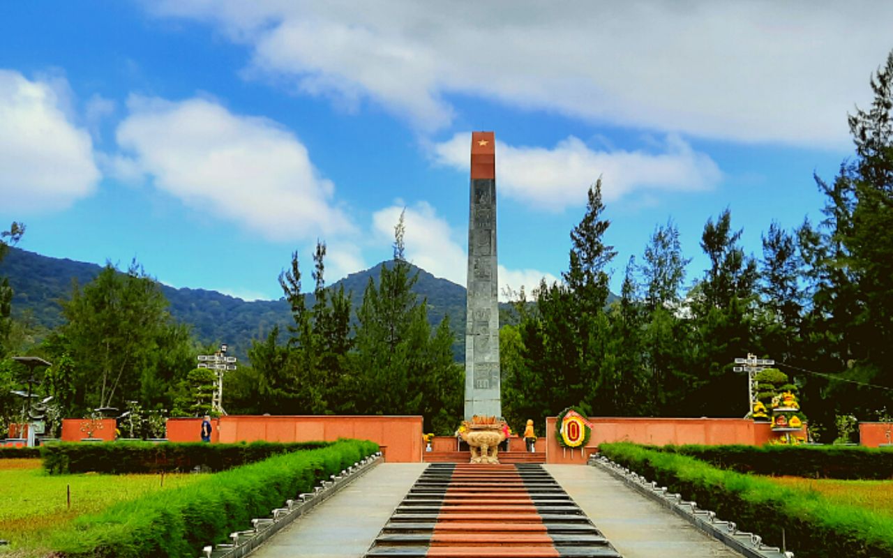TOUR TÂM LINH MIỀN NAM KHỞI HÀNH TỪ HÀ NỘI & CÁC TỈNH PHÍA BẮC CẦN THƠ – SÓC TRĂNG – CÔN ĐẢO –  TÂY NINH – TP HỒ CHÍ MINH TOUR 5 NGÀY 4 ĐÊM KHÁM PHÁ MIỀN TÂY SÔNG NƯỚC VIẾNG MỘ CHỊ SÁU - NÚI BÀ ĐEN LINH THIÊNG 