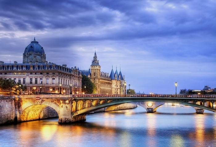 TOUR DU LỊCH TRỌN GÓI TÂY ÂU 4 NƯỚC PHÁP-ĐỨC-BỈ-HÀ LAN TỪ HÀ NỘI VÀ TP HỒ CHÍ MINH GIÁ RẺ 