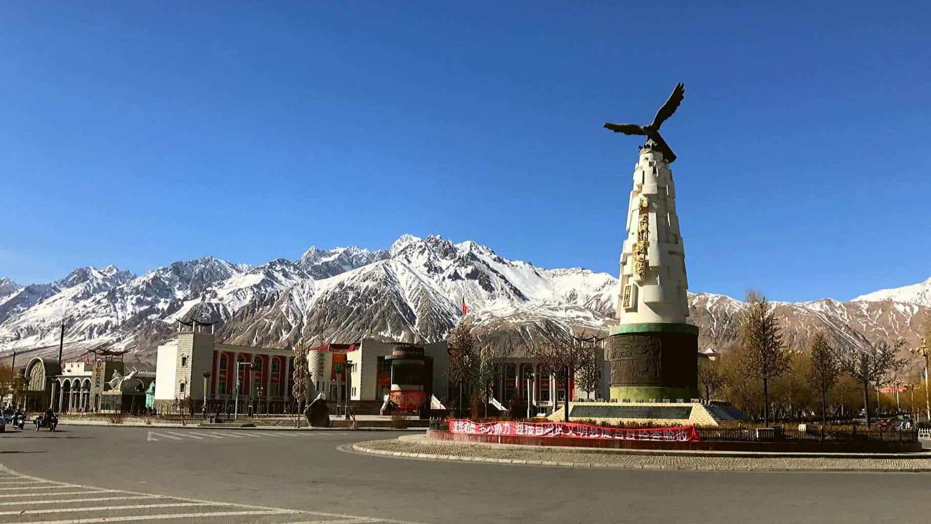 TOUR LIÊN TUYẾN PAKISTAN-TÂN CƯƠNG BẢN ĐỘC LẠ CHINH PHỤC MỘNG ĐÀO TIÊN LẠC LỐI GIỮA SÔNG BĂNG NÚI TUYẾT VÀ NHỮNG THUNG LŨNG HUYỀN DIỆU THƠ MỘNG NHƯ TIÊN CẢNH (10 NGÀY 9 ĐÊM) KHỞI HÀNH TỪ HÀ NỘI TP HỒ CHÍ MINH 
