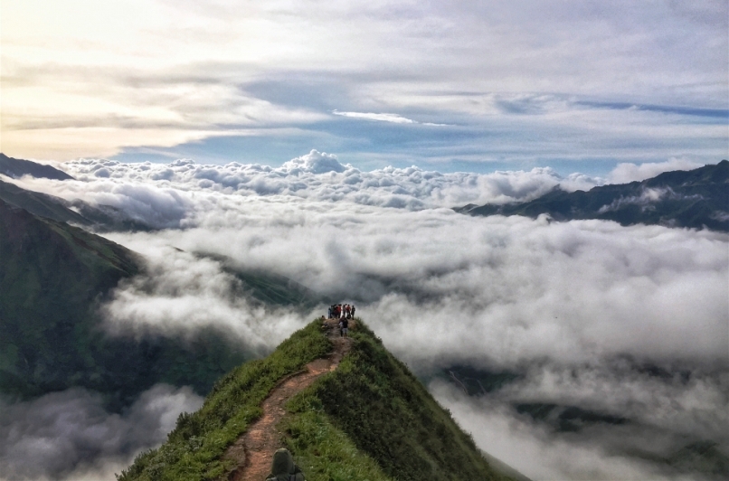 TOUR MỘC CHÂU ĐIỂM CHECK IN ĐẸP  2 NGÀY 1 ĐÊM GIÁ RẺ SĂN MÂY TÀ XÙA – THẢO NGUYÊN – TÀ XÙA ECOLODGE KHỞI HÀNH TỪ HÀ NỘI 