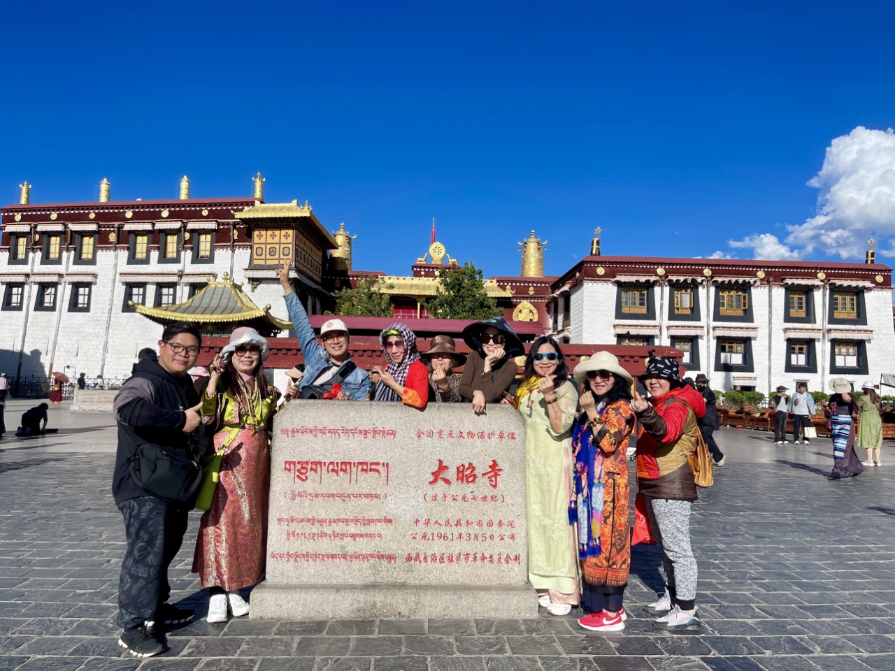 TOUR TÂY TẠNG GIÁ RẺ SUMMIT TRAVEL NHẬN KHÁCH TỪ HÀ NỘI VÀ TP HỒ CHÍ MINH THÀNH ĐÔ-LHASA-SHIGATSE BẢN RÚT GỌN CHỈ 6 NGÀY 5 ĐÊM 