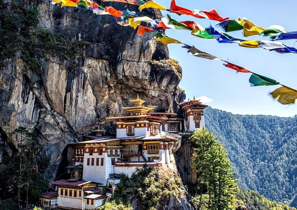 HÀNH TRÌNH ĐẶC BIỆT CHARTER BAY THẲNG TỚI BHUTAN DỊP LỄ 30.4 -1.5 BHUTAN NƠI HẠNH PHÚC ĐƯỢC ĐỊNH NGHĨA BẰNG NHỮNG ĐIỀU GIẢN DỊ NHẤT TOUR 5 NGÀY 4 ĐÊM TỪ HÀ NỘI (SUMMIT TRAVEL)