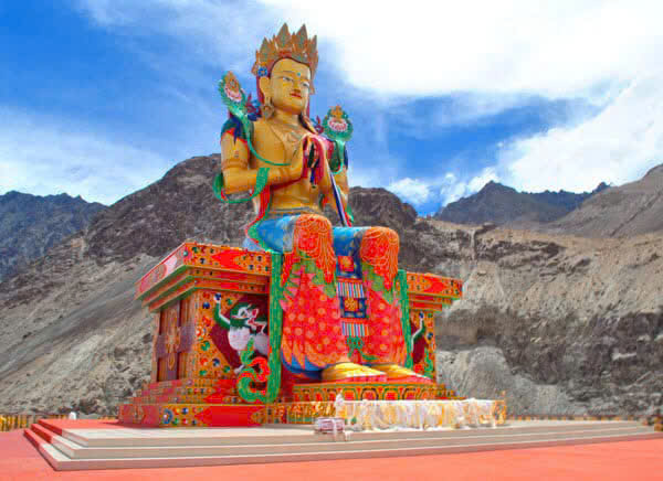 KHÁM PHÁ “VÙNG ĐẤT MẶT TRĂNG VỠ MOONLAND LADAKH” ẤN ĐỘ 7 NGÀY 6 ĐÊM TOUR GIÁ RẺ NHẬN GHÉP KHÁCH TỪ HÀ NỘI TP HỒ CHÍ MINH TRẢI NGHIỆM BẰNG Ô TÔ HOẶC MOTOR