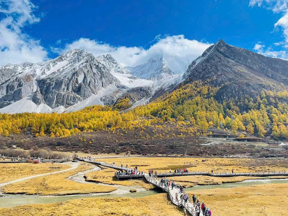 TOUR GIẢM GIÁ TRẢI NGHIỆM VẺ ĐẸP MÙA THU LÁ VÀNG ĐẸP NHẤT TRONG NĂM THÀNH ĐÔ - Á ĐINH - ĐẠO THÀNH - TÂN ĐÔ KIỀU - KHANG ĐỊNH  BẢN RÚT GỌN 7 NGÀY 6 ĐÊM TỪ HÀ NỘI TP HỒ CHÍ MINH TOUR HOT SUMMIT TRAVEL 