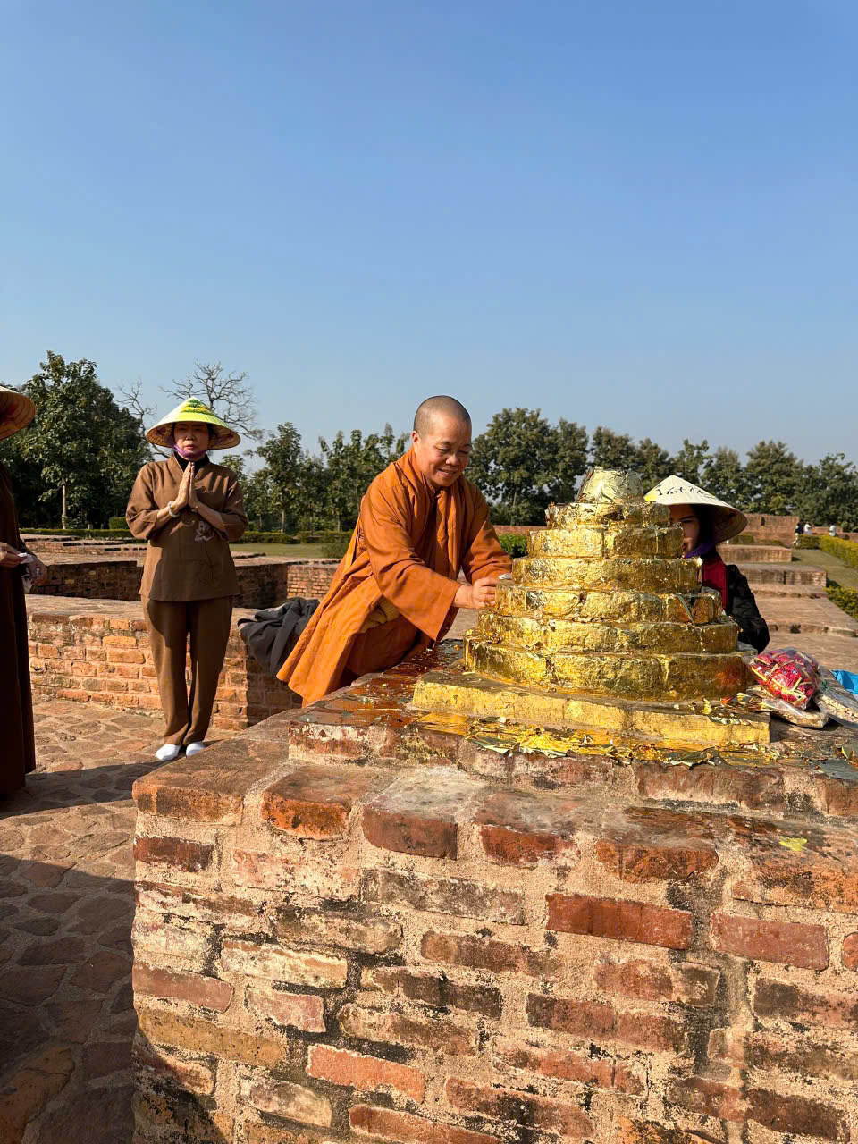 TOUR HÀNH HƯƠNG ẤN ĐỘ NEPAL ĐẶC BIỆT 2025 CÓ GẶP SƯ MINH TUỆ CHIÊM BÁI 8 THÁNH ĐỊA PHẬT GIÁO 13 ĐÊM 12 NGÀY VIẾNG THĂM 42 NGÔI CHÙA PHẬT GIÁO NỔI TIẾNG KHỞI HÀNH TỪ HÀ NỘI -TP HỒ CHÍ MINH/SÀI GÒN 